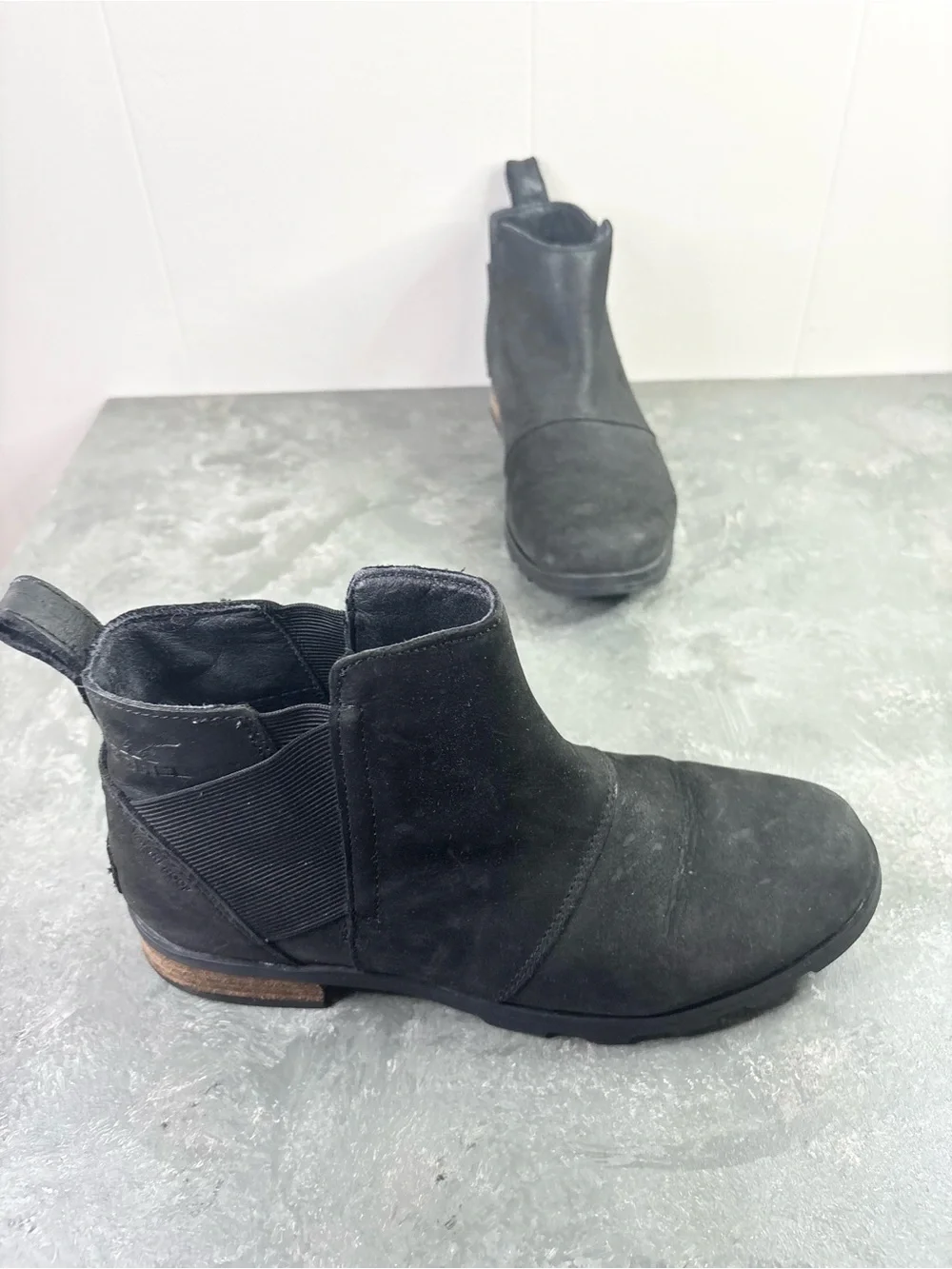 Sorel Emelie Chelsea Waterproof Boots black size 7